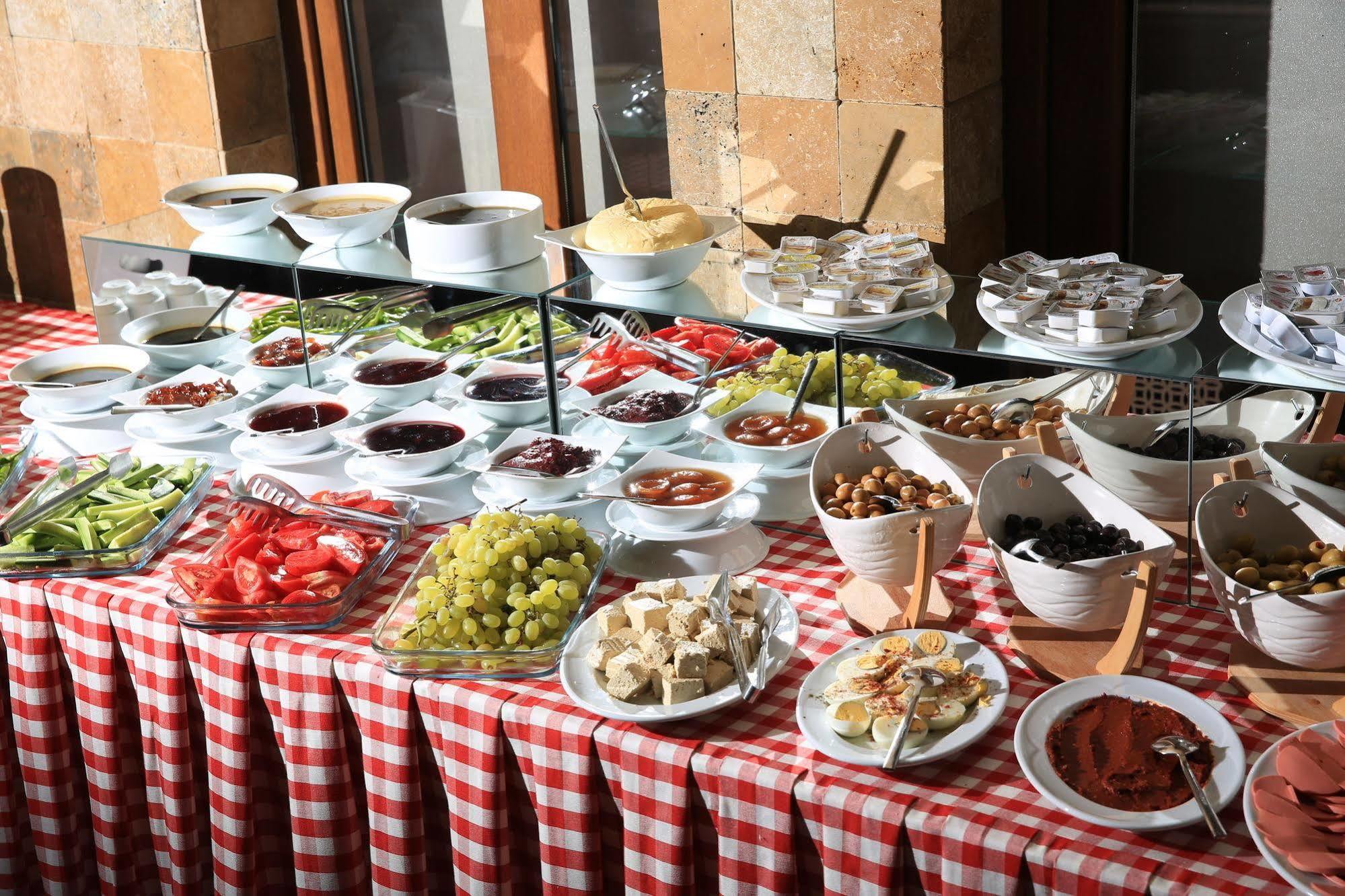 Lalehan Hotel Special Class Амасья Экстерьер фото
